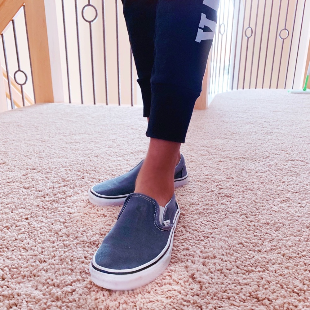 SIZE 7 GRAY VANS